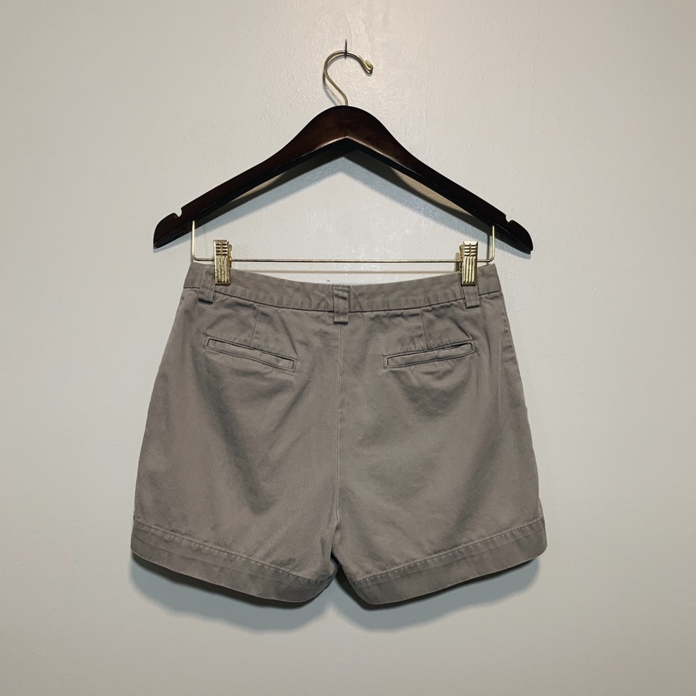 Old Navy - size 2 regular, shorts